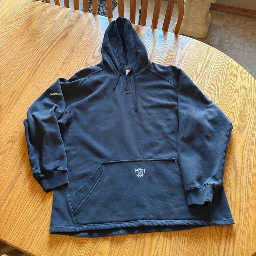 Men's Black Hoodie   Sz L